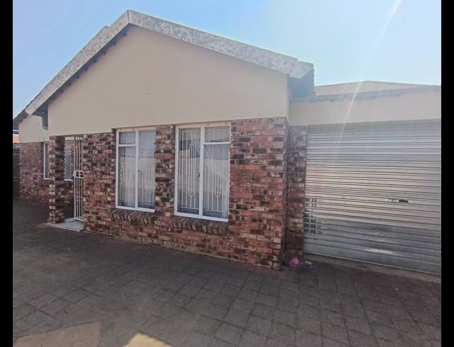 2 BEDROOM SECTIONAL TITLE FOR SALE IN VISTA PARK